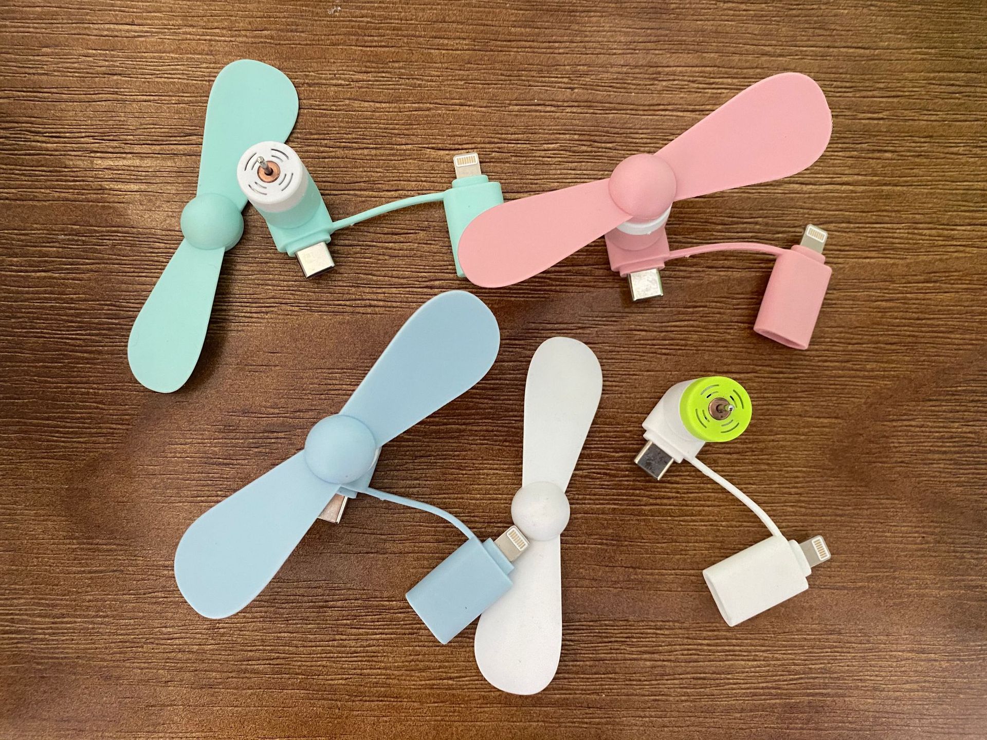 Ventilador para móvil Apple tipo C 2 en 1, sin carcasa.