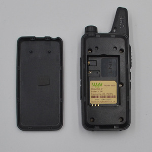 Cina 2 way radio libera radio interphone ricetrasmettitore FM portatile mini walkie talkie UHF radio frequenza con 5 colori
