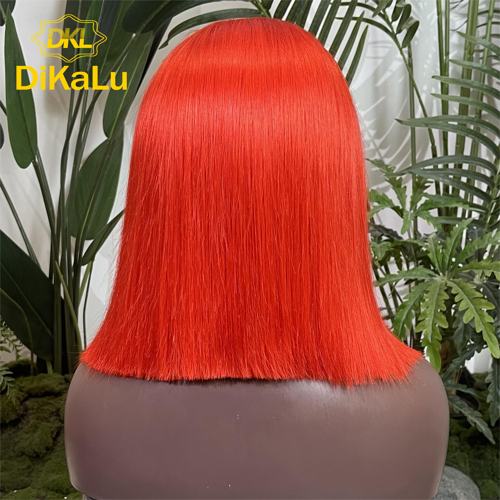 สีแดง