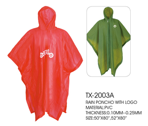 BSCI工厂批发100% 防水聚氯乙烯雨披成人儿童户外旅游彩色设计