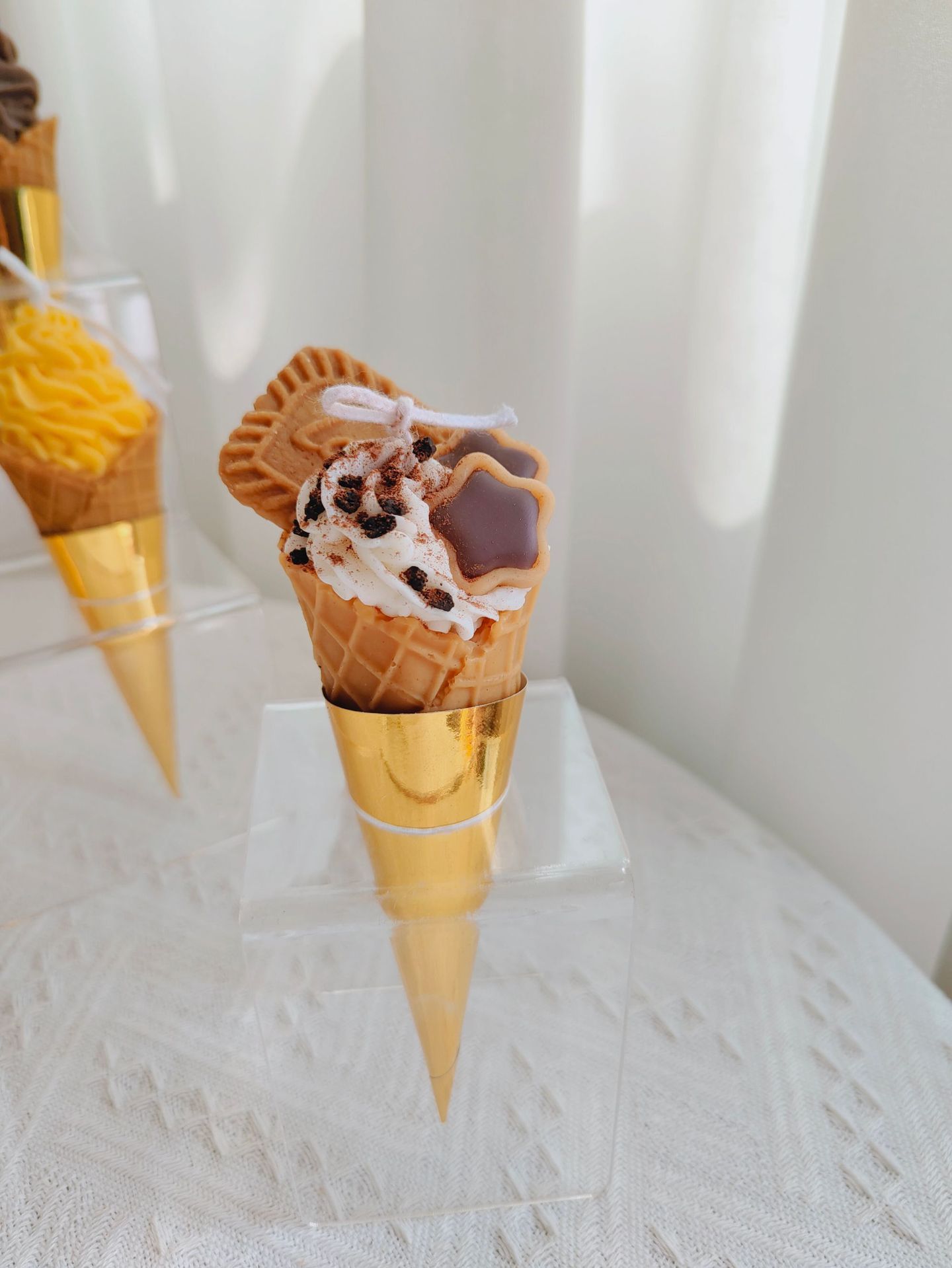 Star biscuit ice cream