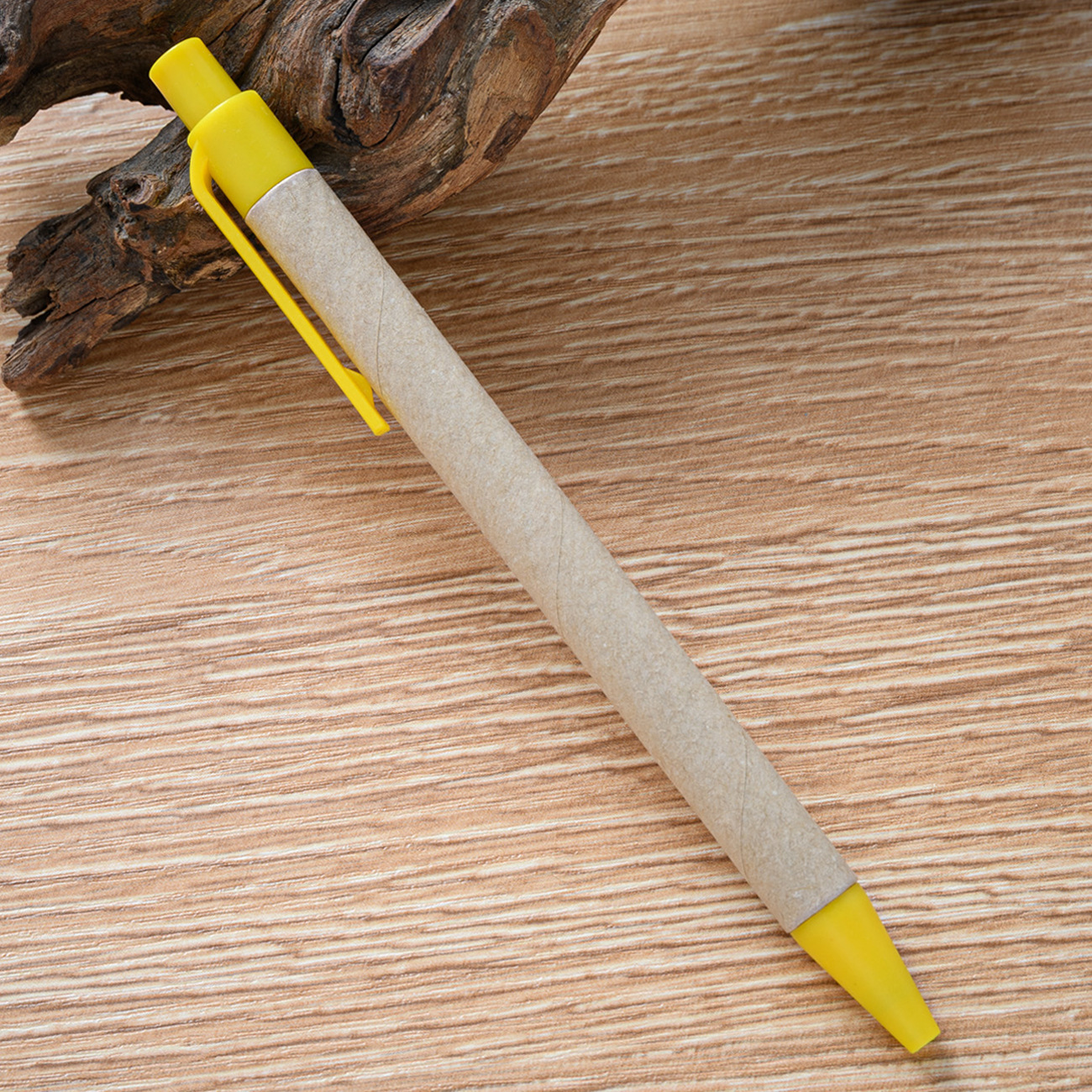 Jaune