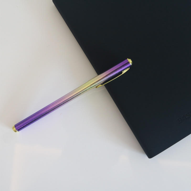 สีม่วงไล่ระดับ