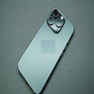 Used <strong>Apple</strong> 15 Pro 5G Cellular CDMA Mobile Phone 256GB RAM - Product Image 5