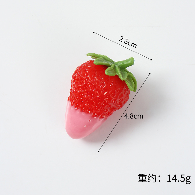 Light-colored leaf strawberries - (model)
