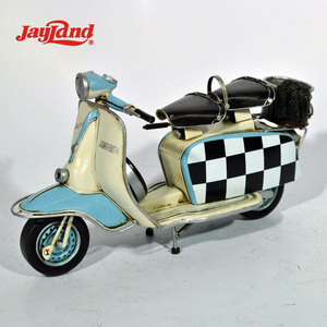 <span class=keywords><strong>1965</strong></span> LA LAMBRETTA150スペシャルピンク1:8-スケール