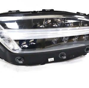V O lv O XC90 aydınlatma sisteminin yüksek konfigürasyonlu orijinal farları, ışık yayan diyotlarla yakından kurulmuştur. - Product Image 6