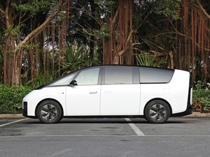 Lixiang Mega 2024 LEADING IDEAL Max Electric <strong>Car</strong> High Quality 544hp 4WD MPV with Automatic Gearbox <strong>Acura</strong> Make AWD Drive - Product Image 3