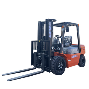 Carretilla elevadora de combustión interna de 3 toneladas adecuada para transportar mercancías en contenedores y logística de carga y descarga. - Product Image 3