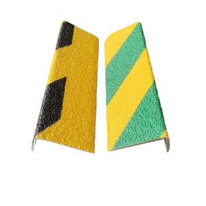 Fiberglass Staircase Nosing Anti Slip GRP <strong>FRP</strong> Safety Stair Tread Yellow Fiberglass Nosing Carborundum Anti Skid Step Protector