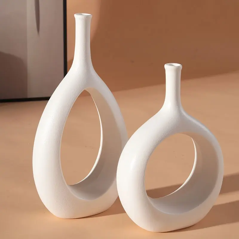 Nordique porcelaine décor à la maison 2023 Art classique blanc debout rond cercle Vase en céramique pour mariage