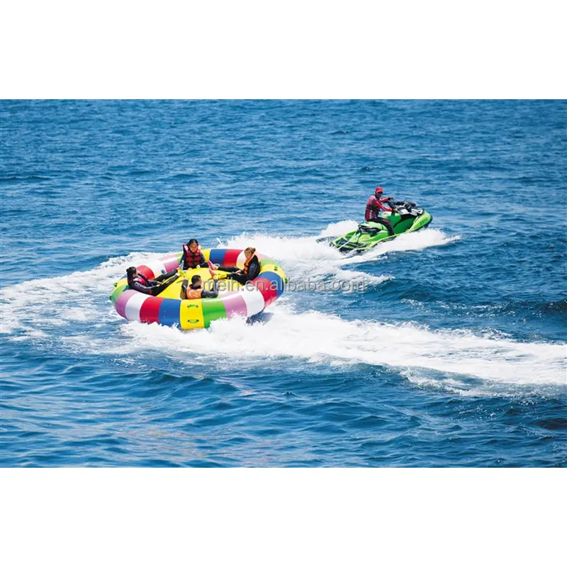 Vendita calda girevole colorato gonfiabile discoteca barca trainabile tubi sport acquatici gioco galleggiante giocattolo