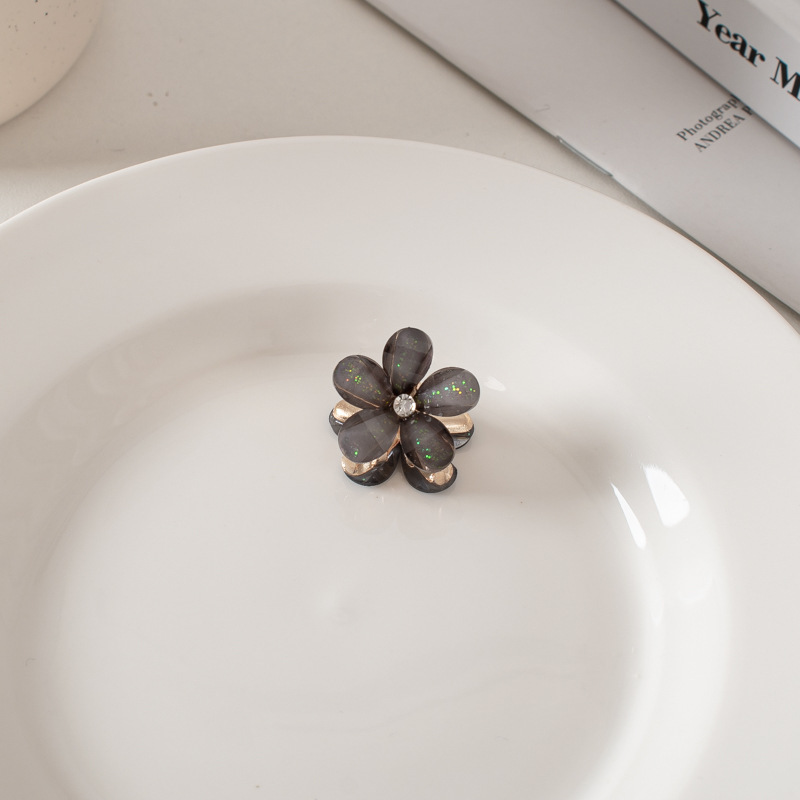Fleur en résine noire
