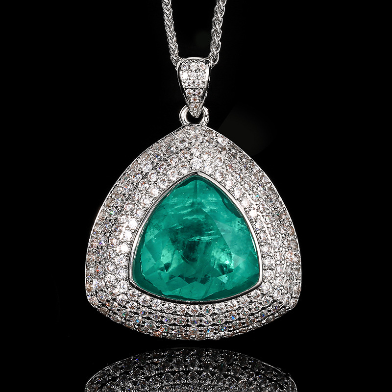Emerald pendant with Chopin chain
