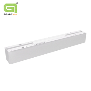 แสงสองด้าน 130lm / w การจัดส่งที่รวดเร็ว 2 วันสินค้าคงคลังในคลังสินค้า US 4FT 8FT โฮมออฟฟิศใช้ในเชิงพาณิชย์