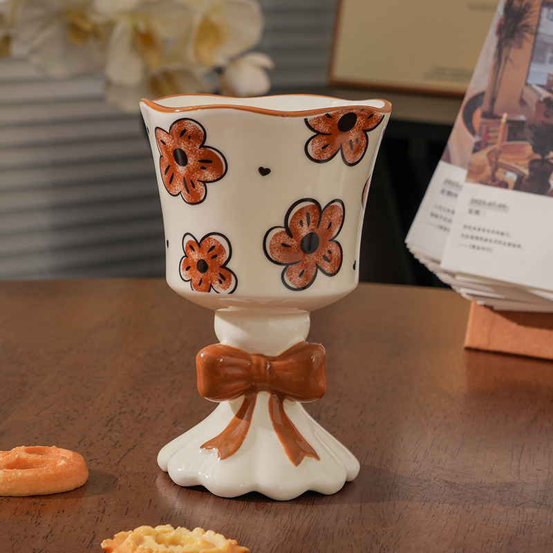 Flor marrón copa