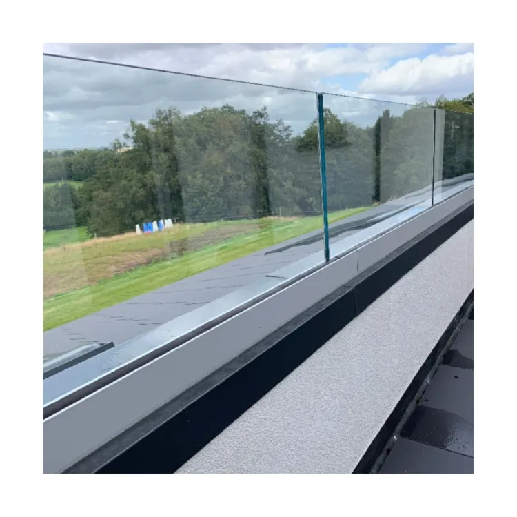 Moderno canale a u in alluminio a led per recinzione in vetro per piscina ringhiera per balcone in vetro in alluminio balaustra in vetro a u