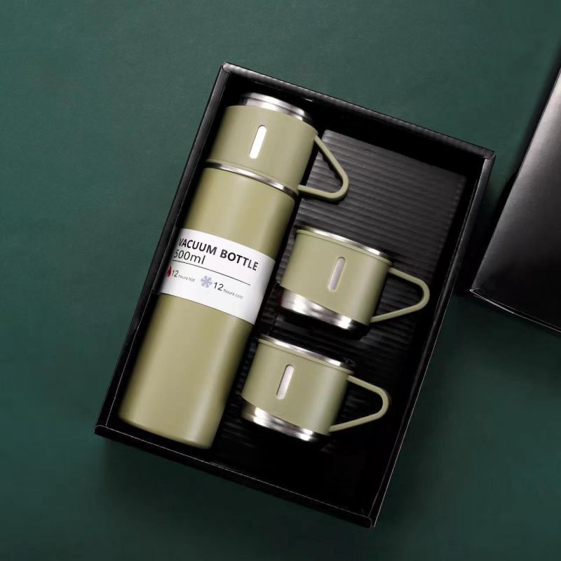 Ensemble de tasses-vert noirâtre