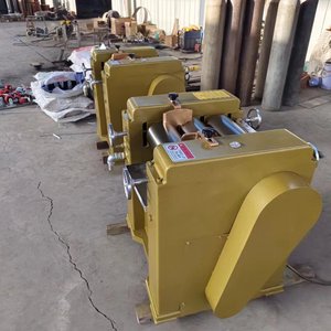 Grind Color Paste, Pigments, Inks, and Butter Using a <strong>Three</strong> <strong>Roll</strong> <strong>Grinder</strong>