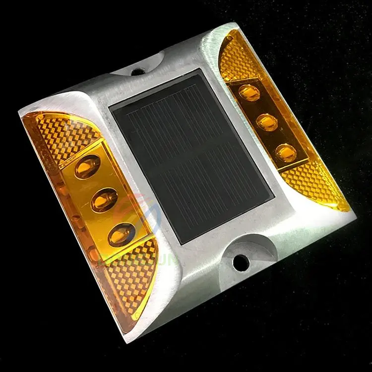 4 6 réflecteurs LED solaires en aluminium goujons réfléchissants pour route Lumière de sécurité LED surélevée Marquage routier goujon solaire pour route
