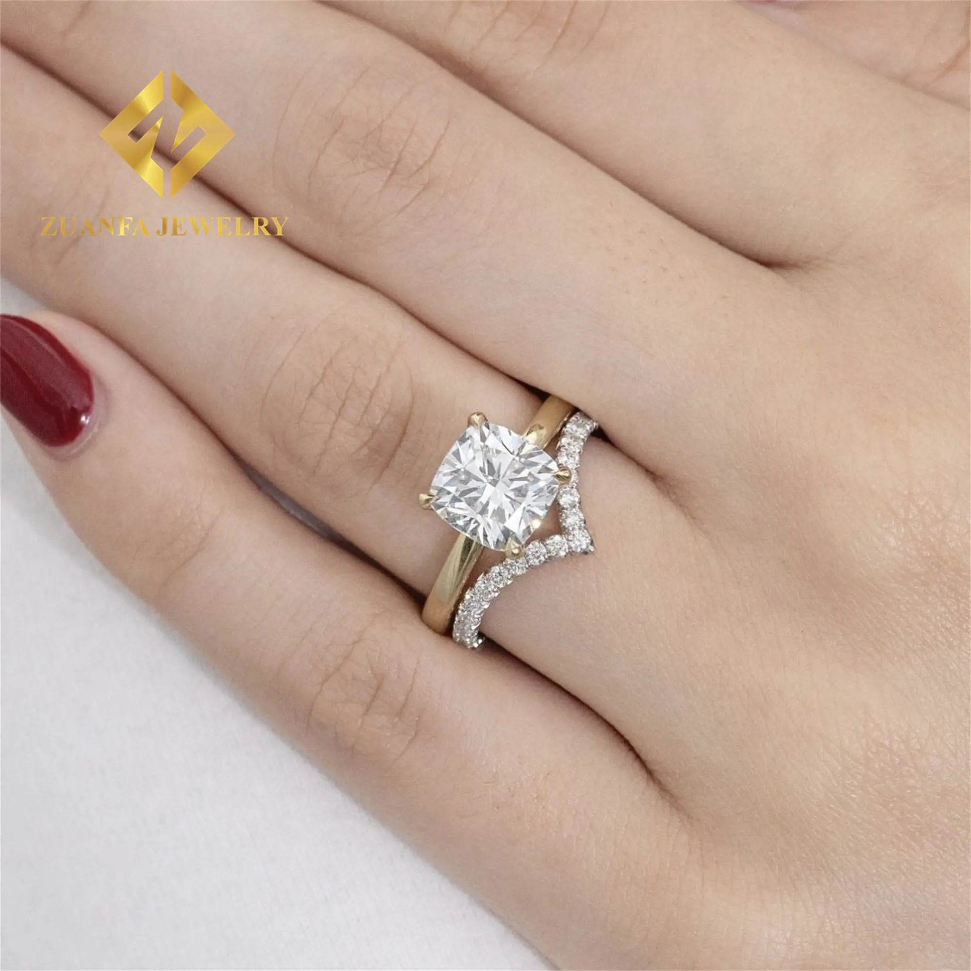 14K oro amarillo realeza brillante nupcial boda joyería VVS1 1.5Ct cojín Moissanite diamante compromiso impresionante banda anillo