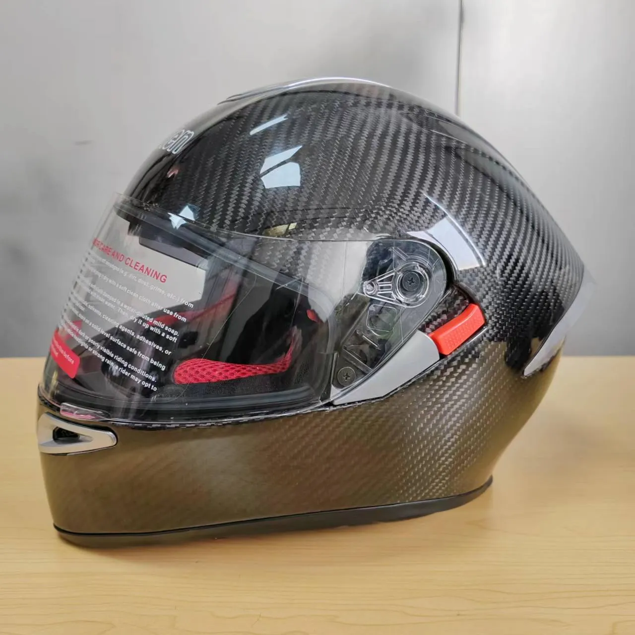 Helm sepeda motor serat karbon hangat, helm sepeda motor, serat karbon hangat, tahan angin, helm sepeda motor dengan ventilasi yang dapat disesuaikan