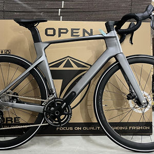 Лидер продаж, легкий R10 Pro 22 скоростной гоночный велосипед из углеродного волокна с дисковым тормозом из углеродного волокна, функция ветрозащитной езды - Product Image 1