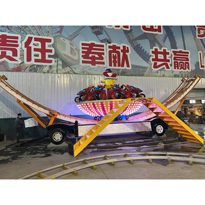 ポータブル遊園地機器スリリングなフライングUFOフリスビートラックメガディスコライドトレーラー搭載