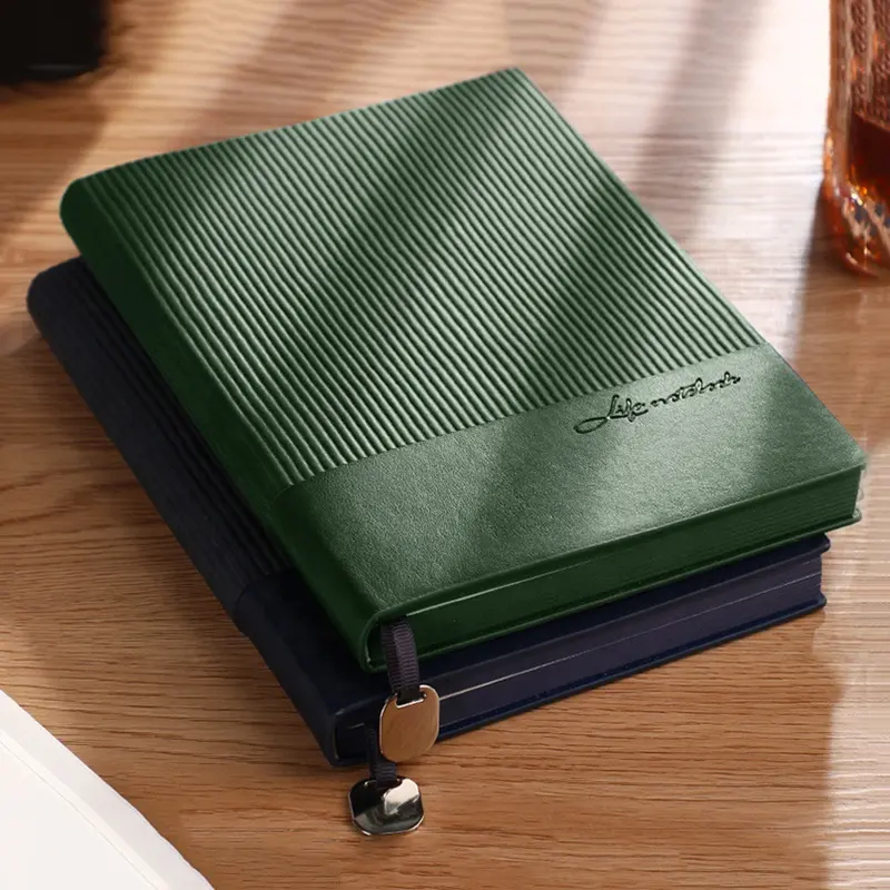Buku catatan kulit sampul lembut kualitas tinggi kustom jurnal grosir buku catatan pelancong kulit A5