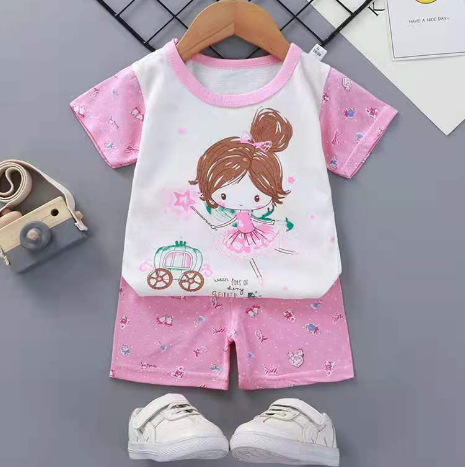 Short-sleeved dancing girl