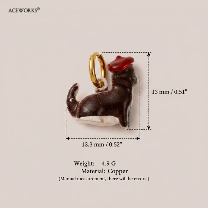 Charm chat marron béret rouge