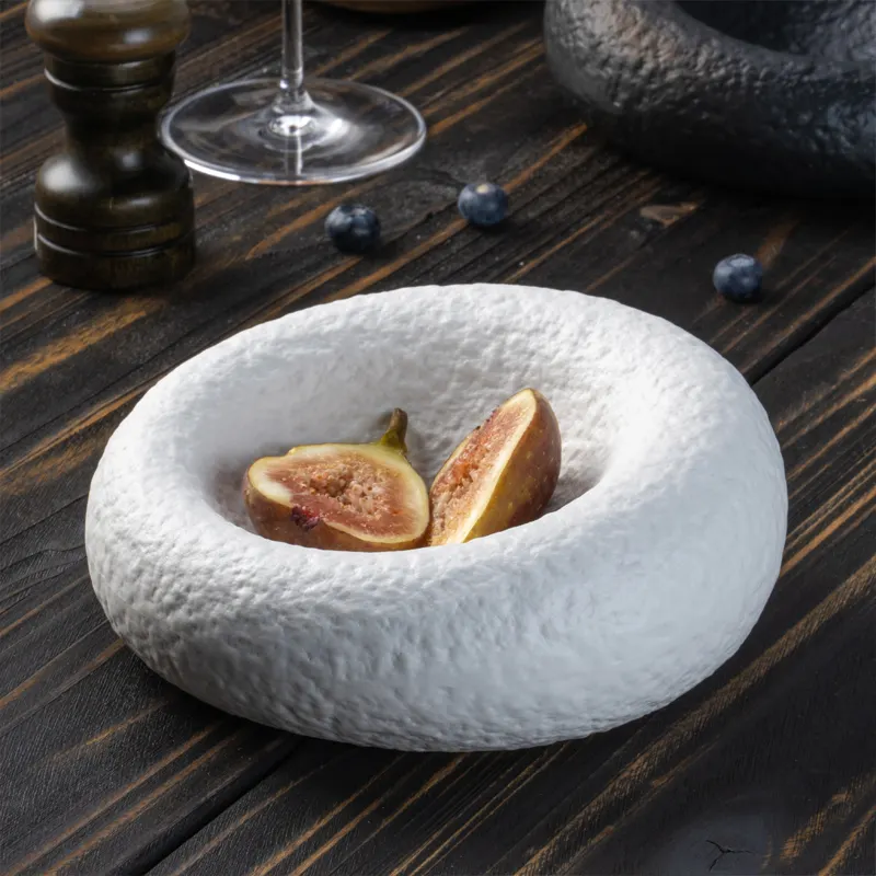 Yayu 2023 diseños creativos Irregular blanco y negro vajillas de porcelana platos de cerámica para restaurante platos de porcelana