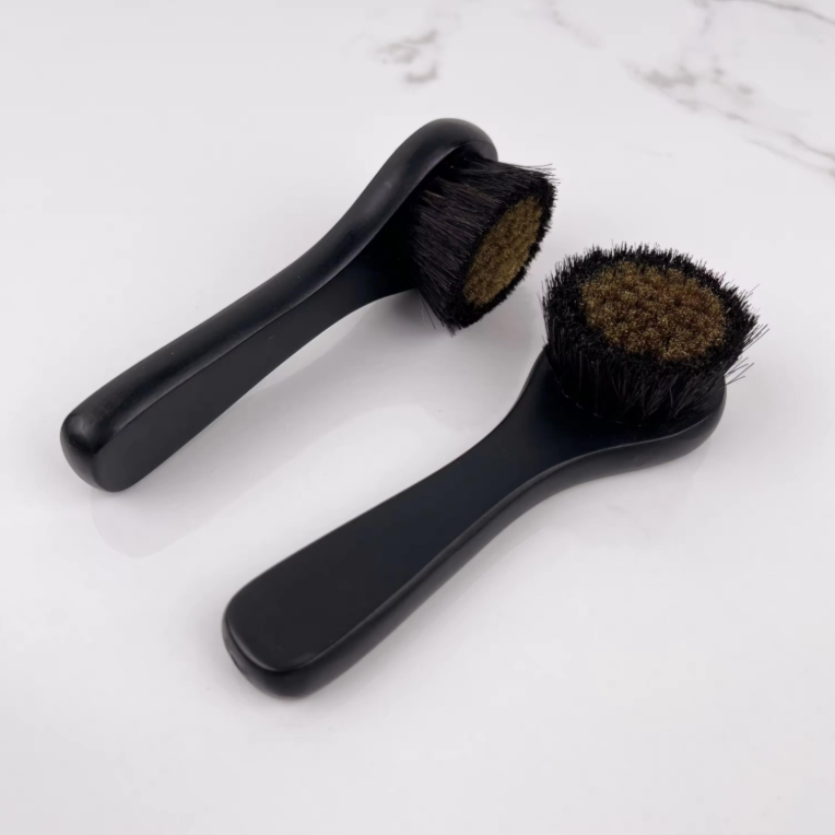 #Bois de hêtre + poils de cuivre + poils de cheval