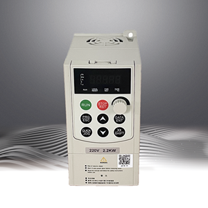 K & R TECH TK1300 VFD Monofásico 220V 0.75kw/1hp/2hp Accionamiento de velocidad variable de CA con control vectorial Potencia nominal 1500W - Product Image 4