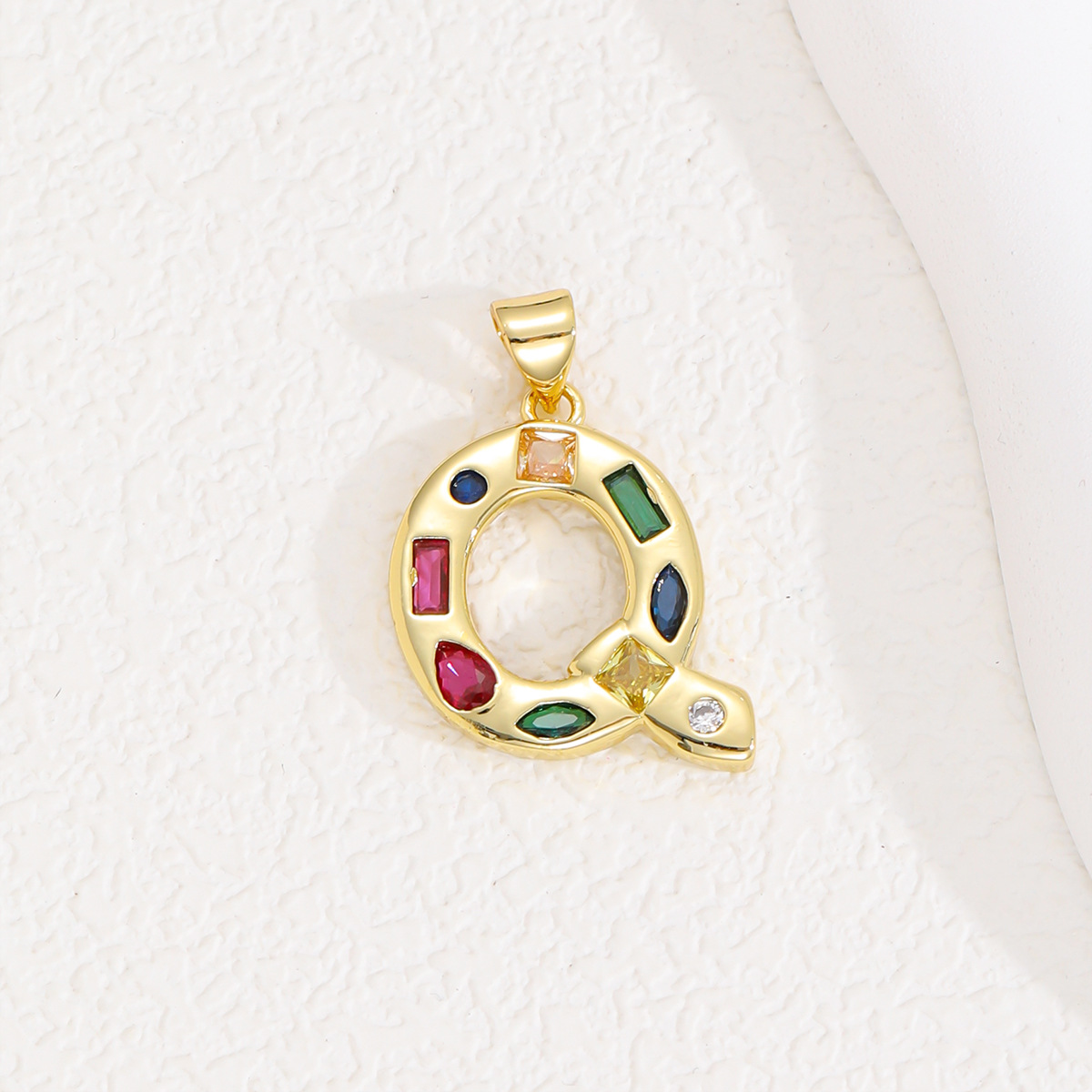 Q (pendentif unique)