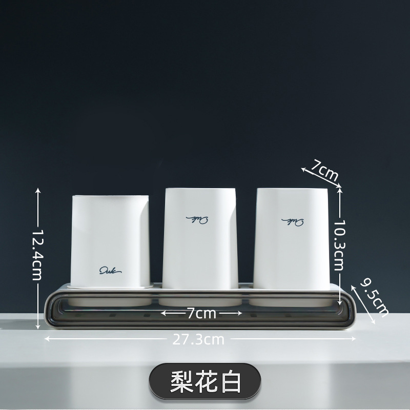 Toothbrush holder set