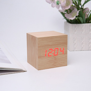 Reloj de mesa cuadrado de madera con Control de voz inteligente LED, cuarzo Digital compacto, temperatura, humedad, alarma electrónica Multicolor - Product Image 2