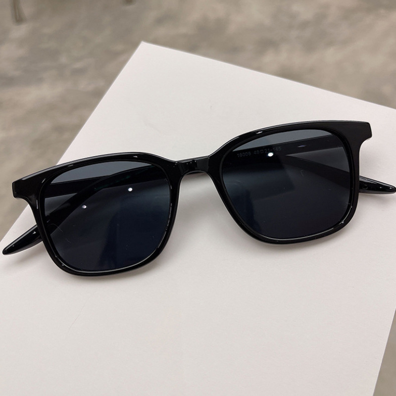 Black frame-black-gray lenses