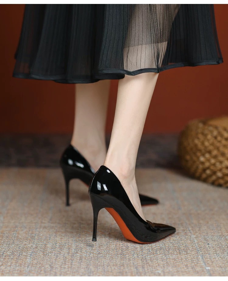 Black red bottom 7cm