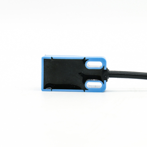Sensor de interruptor fotoeléctrico de reflexión difusa inductiva cuadrada de la serie para inspección de línea de producción - Product Image 4