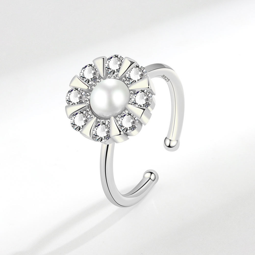 White gold color