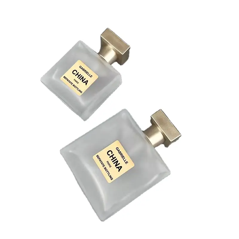 Bouteilles de parfum en or de haute qualité, bouteilles de parfum carrées mates de 30ml 50ml