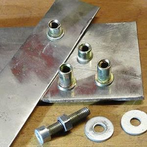 Centro di rivettatura automatico a doppio Gantry, facile utilizzo, programmazione grafica di importazione, cuscinetto per la correzione della posizione del foro visivo - Product Image 5