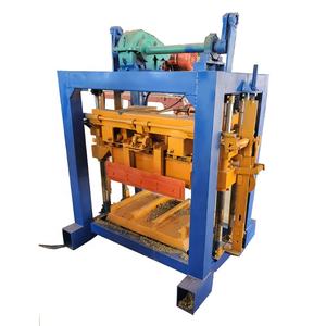 Holle blokkenmachine met mixer, handmatige cementblokproductie - Product Image 2