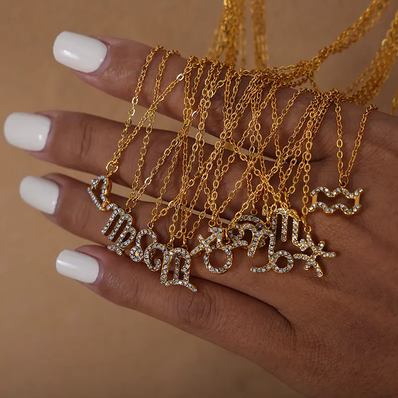 2023 venta al por mayor Retro Zodiac 18K chapado en oro cadenas cristal encantos delicado collar para mujer joyería