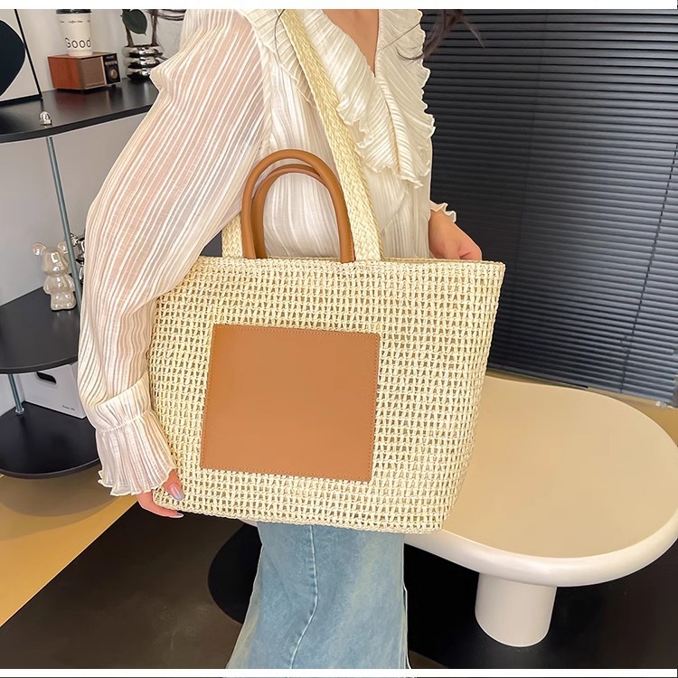 สีขาวเบจ