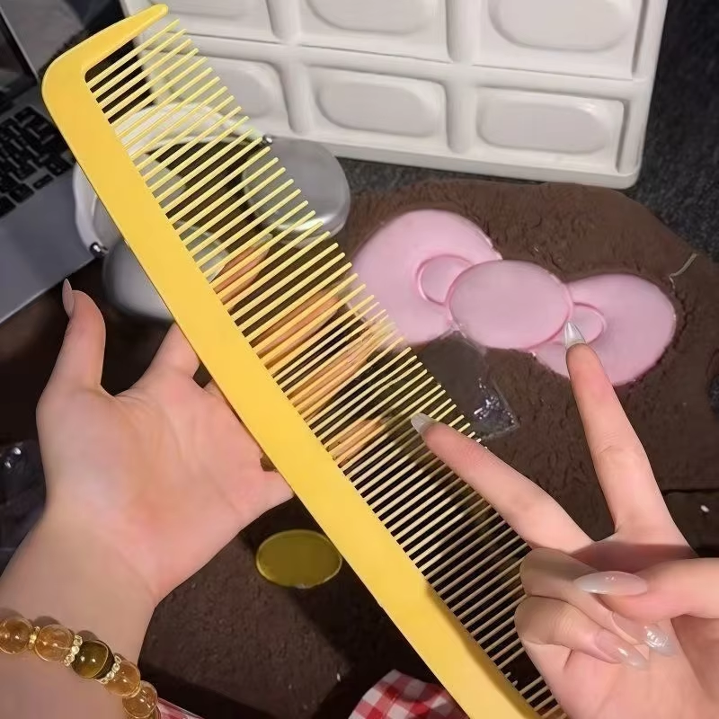 Yellow large comb 1 pcs