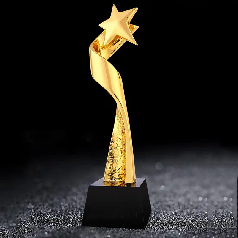Hot Selling Souvenir Gift Unieke Ontwerp Goud Kleur Crystal Star Crown Vorm Trofee Voor Gift