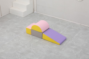 人気のカラフルな屋内機器子供用感覚サイドクライマーパーティーソフトプレイ子供用ソフトプレイセット