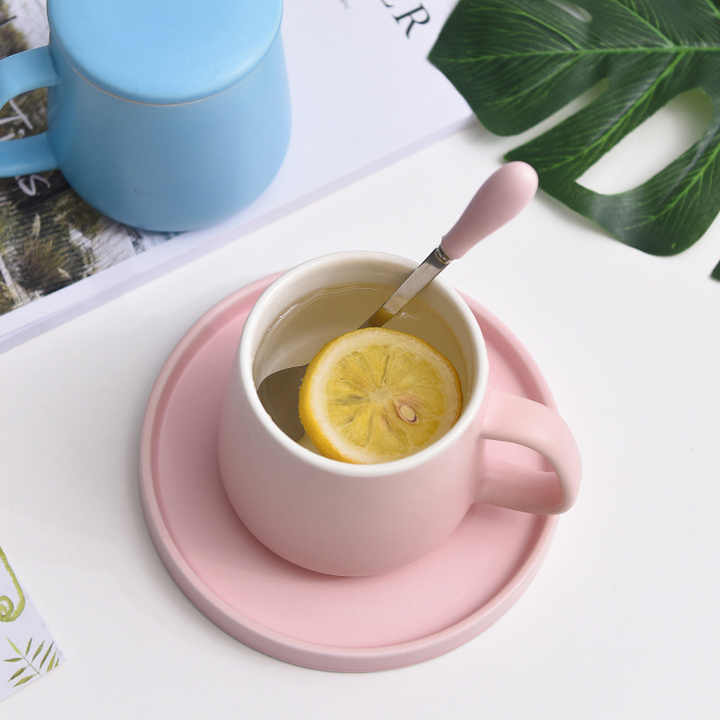 Neues Design im nordischen Stil Farbige Glasur Matte Keramik-Wasserschale Orange Paar Kaffeetasse mit kleinem Teller Löffel deckel